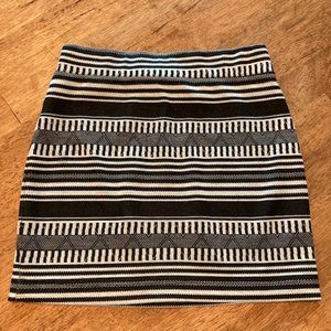 LE CHATEAU Black & White mini skirt M